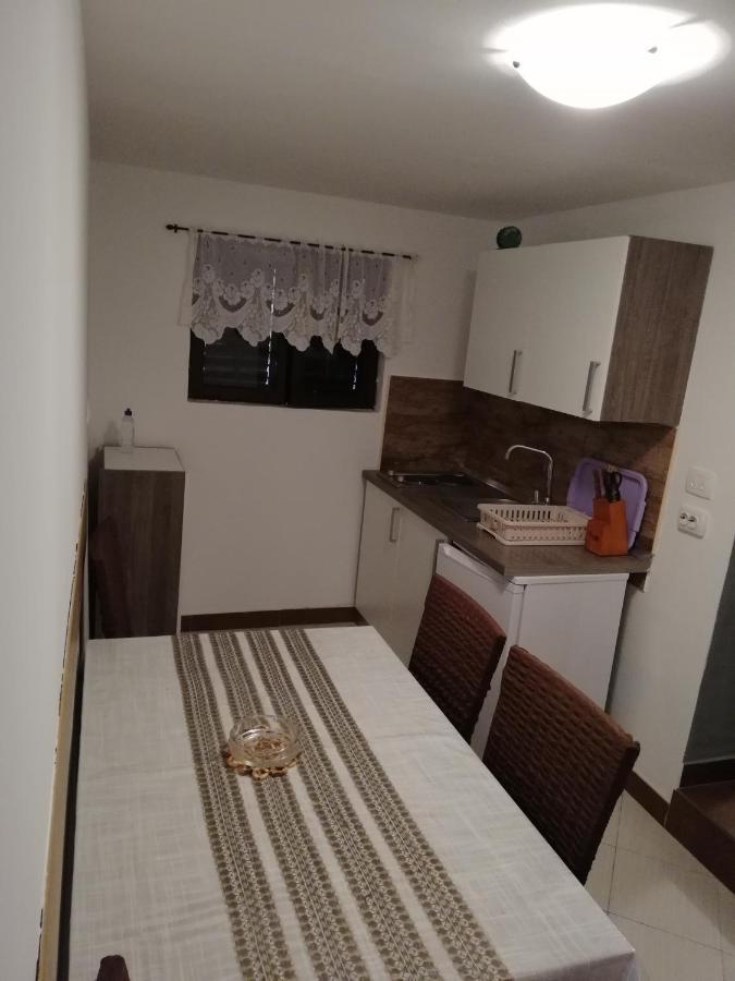 Apartman Cvita Tkon Εξωτερικό φωτογραφία